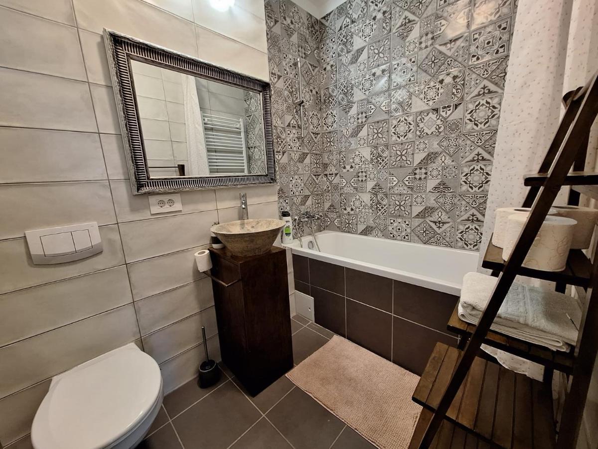 Mirvana Apartments Metheor Executive Suite Timişoara Extérieur photo